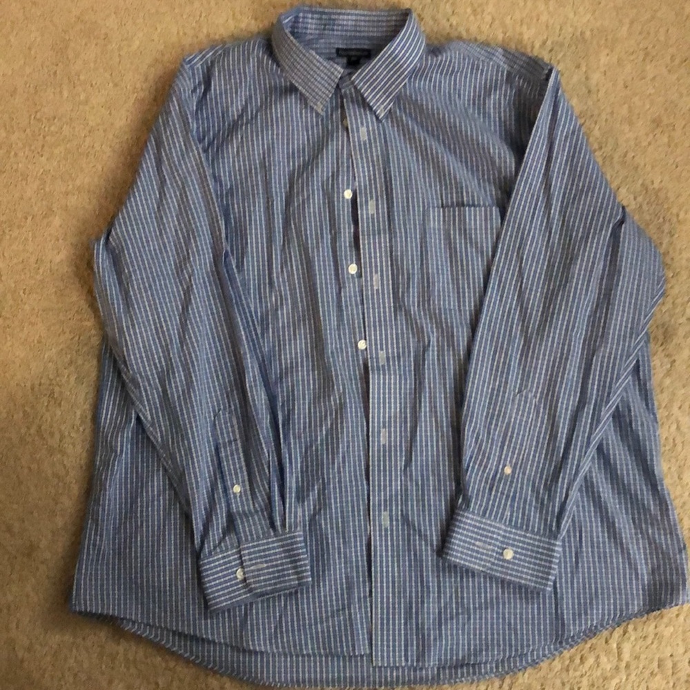 Croft & barrow men’s button down shirt
